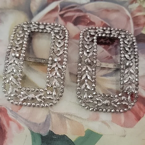 MADE IN FRANCE SILVERTONE SHOE CLIPS BUCKLES. - Picture 1 of 5